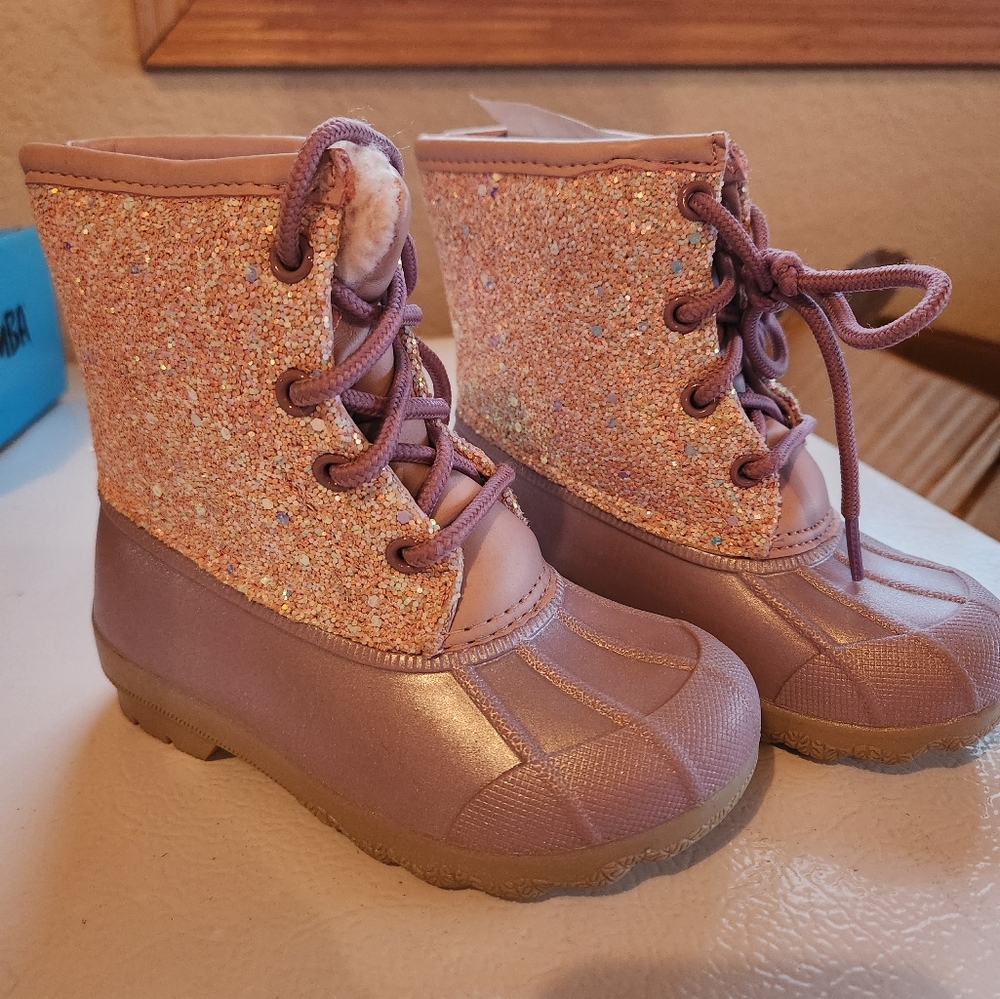 Girl boots